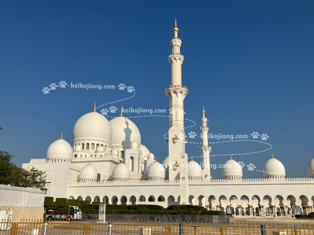 謝赫扎耶德大清真寺 Sheikh Zayed Grand Mosque|當信仰遇上建築藝術,感受令人驚嘆的伊斯蘭之美