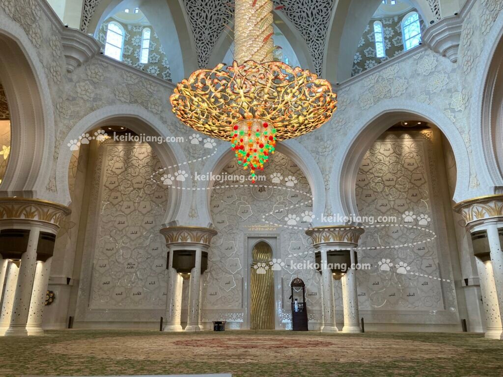 謝赫扎耶德大清真寺 Sheikh Zayed Grand Mosque|當信仰遇上建築藝術,感受令人驚嘆的伊斯蘭之美