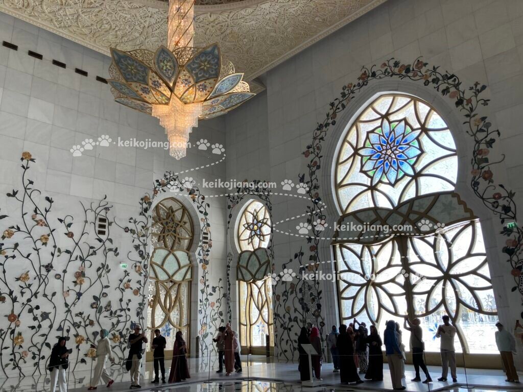 謝赫扎耶德大清真寺 Sheikh Zayed Grand Mosque|當信仰遇上建築藝術,感受令人驚嘆的伊斯蘭之美