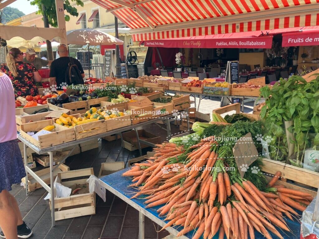 Cours Saleya Market（薩雷亞市集）｜尼斯最熱鬧的傳統市集，美食小吃與花市一次看